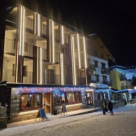 Hotel Perruquet Breuil-Cervinia Eksteriør billede